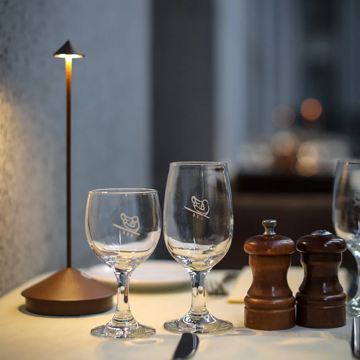 Minimalist LED Table Lamp - Waterproof & Dimmable Cordless Lighting 2024-564575