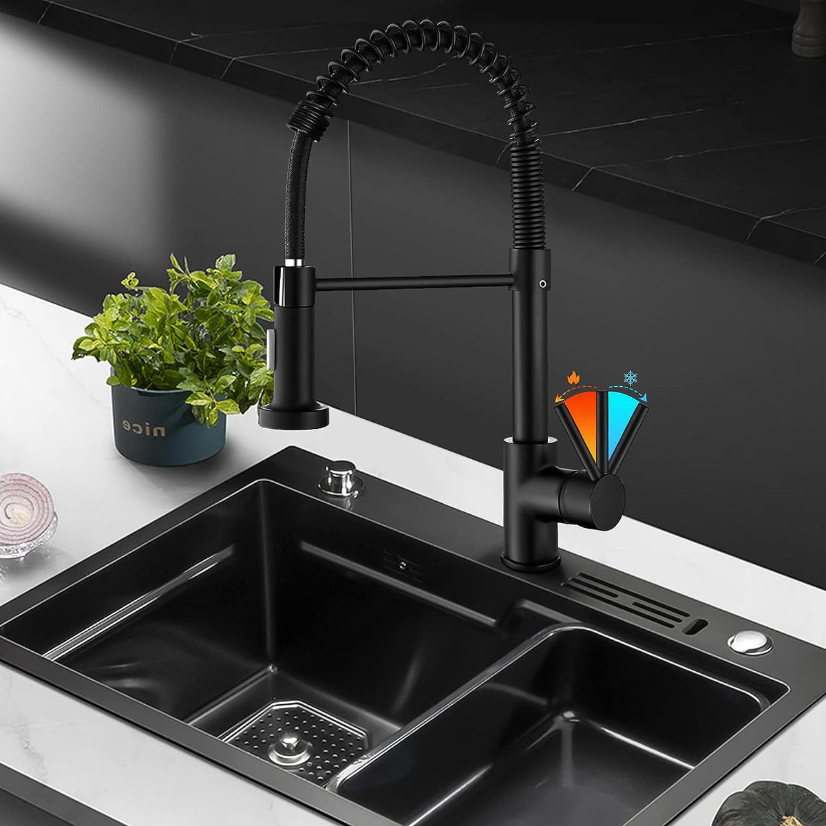 Single-Hole Spring Kitchen Faucet With Pull-Down Sprayer-564575 